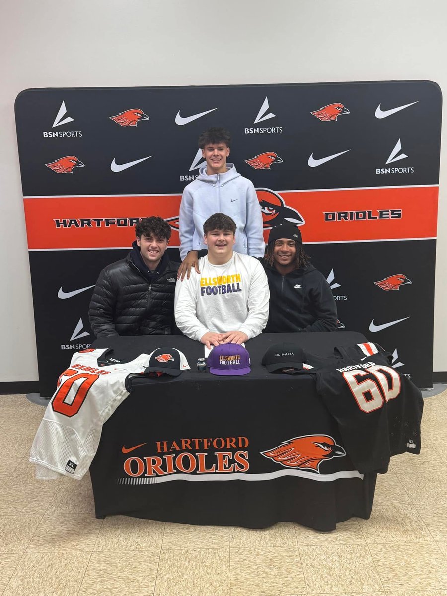 Couldn’t ask for better people in my life!! Thank you to everyone who showed there support tonight and through out this process!! <a href="/HUHS_Football/">Hartford Football</a> <a href="/Ellsworth_CC_FB/">Ellsworth CC Panther Football</a> #JUCOPRODUCT