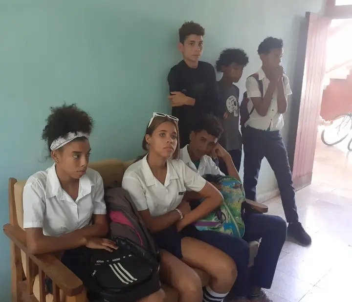 Como muestra del Trabajo en red, La Primera Infancia  realiza en la Institución Educativa Haydee Tamara Bunke, captación de estudiantes que optan por carreras pedagógicas,principalmente por la Primera Infancia,garantizando nuestro relevo.
#SantiagoDeCuba
#PalmaSoriano