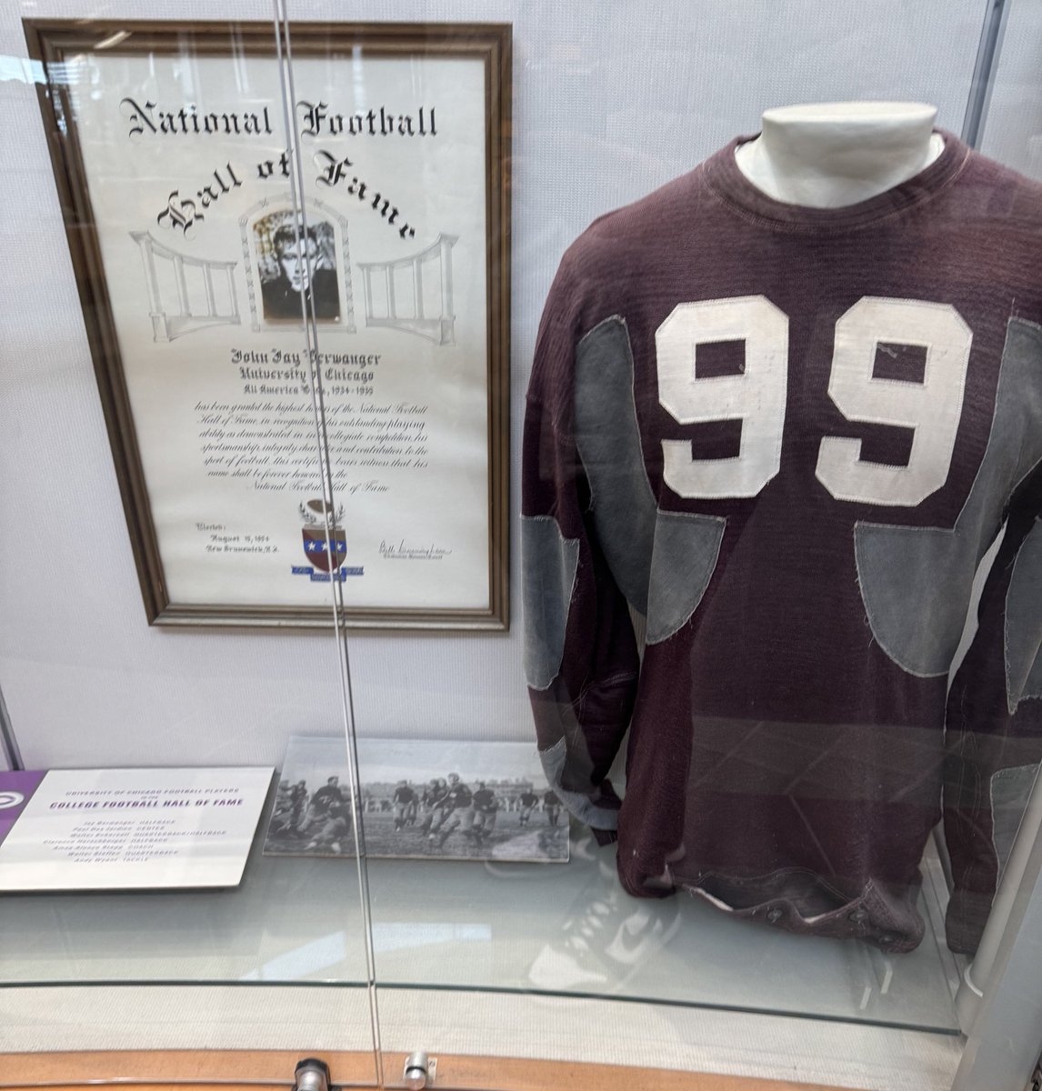 Matei Oprea (@opreamatei77) on Twitter photo Had an awesome visit at the University of Chicago! Big thanks to <a href="/Coach_Mandrews/">Max Andrews</a> for the time and hospitality. Excited about the opportunities ahead! #MaroonMade
<a href="/SMTXfootball/">St. Mark's Football</a> <a href="/UChicagoFB/">UChicago Football</a> <a href="/SuperFanMen/">St. Mark’s Super Fan Men</a> Had an awesome visit at the University of Chicago! Big thanks to <a href="/Coach_Mandrews/">Max Andrews</a> for the time and hospitality. Excited about the opportunities ahead! #MaroonMade
<a href="/SMTXfootball/">St. Mark's Football</a> <a href="/UChicagoFB/">UChicago Football</a> <a href="/SuperFanMen/">St. Mark’s Super Fan Men</a>