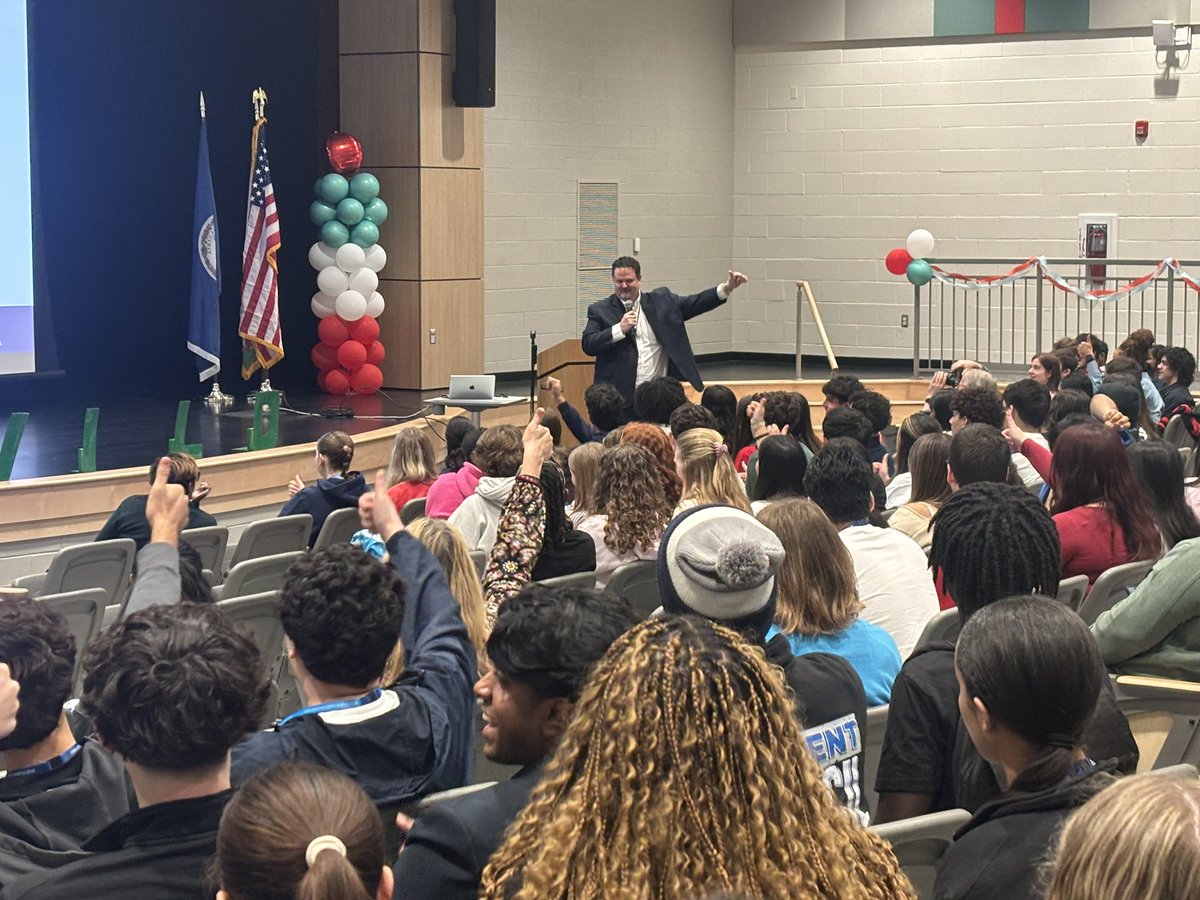 What a WILD day with almost 400 highschool leaders joining together at Watson Mountain MS to learn from eachother! Powerful welcome from <a href="/LoudounSupe/">Aaron Spence</a> “We are not only intentional but INVESTED in leadership development”. <a href="/LCPSOfficial/">LCPS News</a>