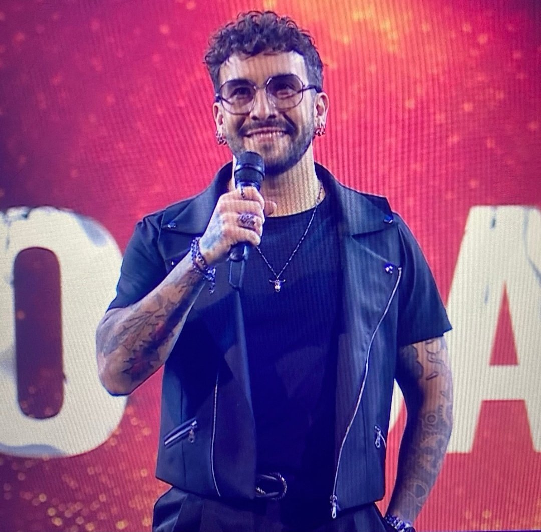 RicitosRebeldes's tweet photo. "El humor hace más liviano el peso de la existencia" Qué frase se mandó Don Edo Caroe.
Valió la pena verlo en #Viña2025 no me decepcionó.
Grande Mago Pirula https://t.co/vhKqebQczg