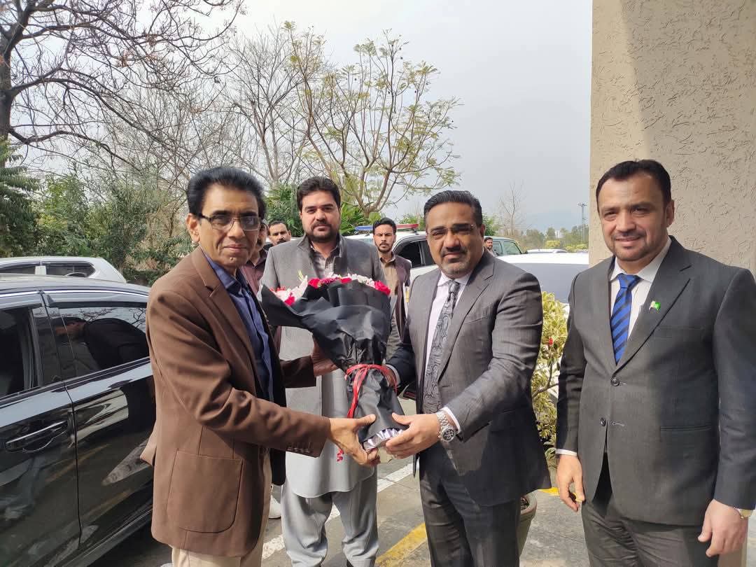 mushi250's tweet image. Mr. Khalid Maqbool Siddiqui, Federal Minister for Education, graced the 10th Meeting of the Standing Committee on Federal Education &amp;amp; Professional Training at NAVTTC Headquarters, Islamabad. 
#NAVTTC #SkillsForAll  #YouthEmpowerment #TVET