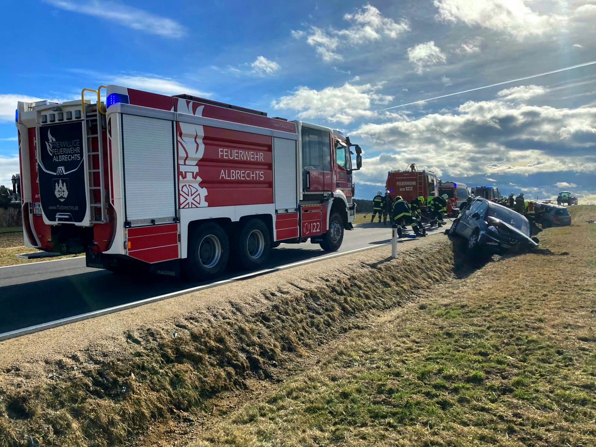 Direction l'Autriche avec ce magnifique HTLF (FPTSR) du petit corps d'Albrechts. Lg8 700 x Lr2 550 xH3 450 m. Avec sa pompe 3000/15 et ses 8000🌊et d'additif🫧 c'est un FPTSR version XXL. Mis en service en 2022, c'est IVECO AT260TW développe 450🐎🐎. <a href="/MCamiva/">MAGIRUS CAMIVA</a>