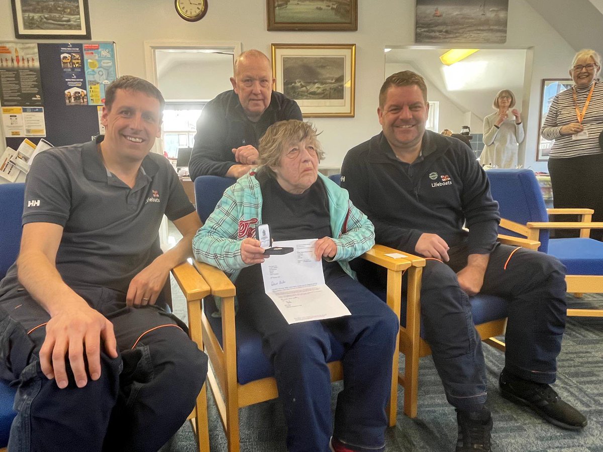This week we welcomed back our former coxswain Mike Russell to present a very special award. 

Helen has been fundraising for Whitby RNLI for 30 years as part of the Friends of Whitby Lifeboat and we were delighted to present her with her long service medal.

Thank you Helen