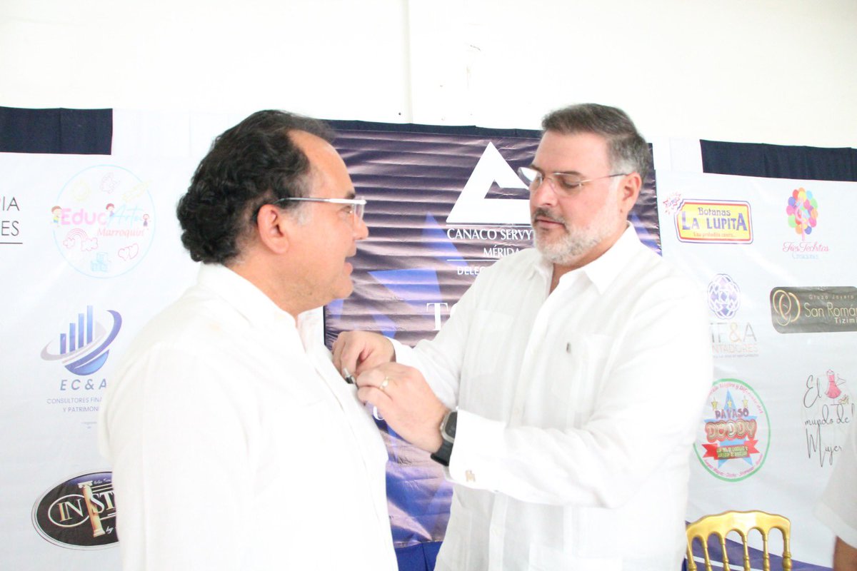 Encabece la toma de compromiso del
<a href="/canacomerida/">canacomerida</a> Consejo Directivo de la Delegación Tizimín.

Felicitó  a Ricardo Martín, nuevo presidente, y a todo su equipo

 Les deseamos una gestión exitos

¡Enhorabuena y mucho éxito en esta nueva etapa!