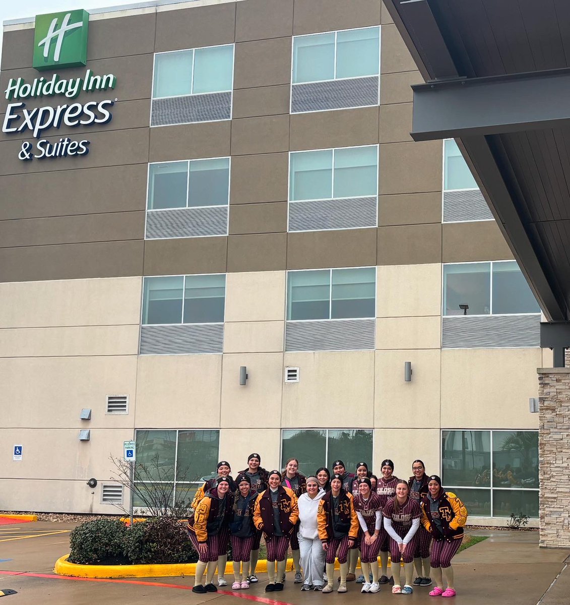 We want to express a heartfelt Thank You to our awesome Booster Club for their generous donation, which helped cover our hotel expenses for the Brenham Softball Tournament. Your support makes all the difference, and we are so grateful for all you do. We appreciate your dedication