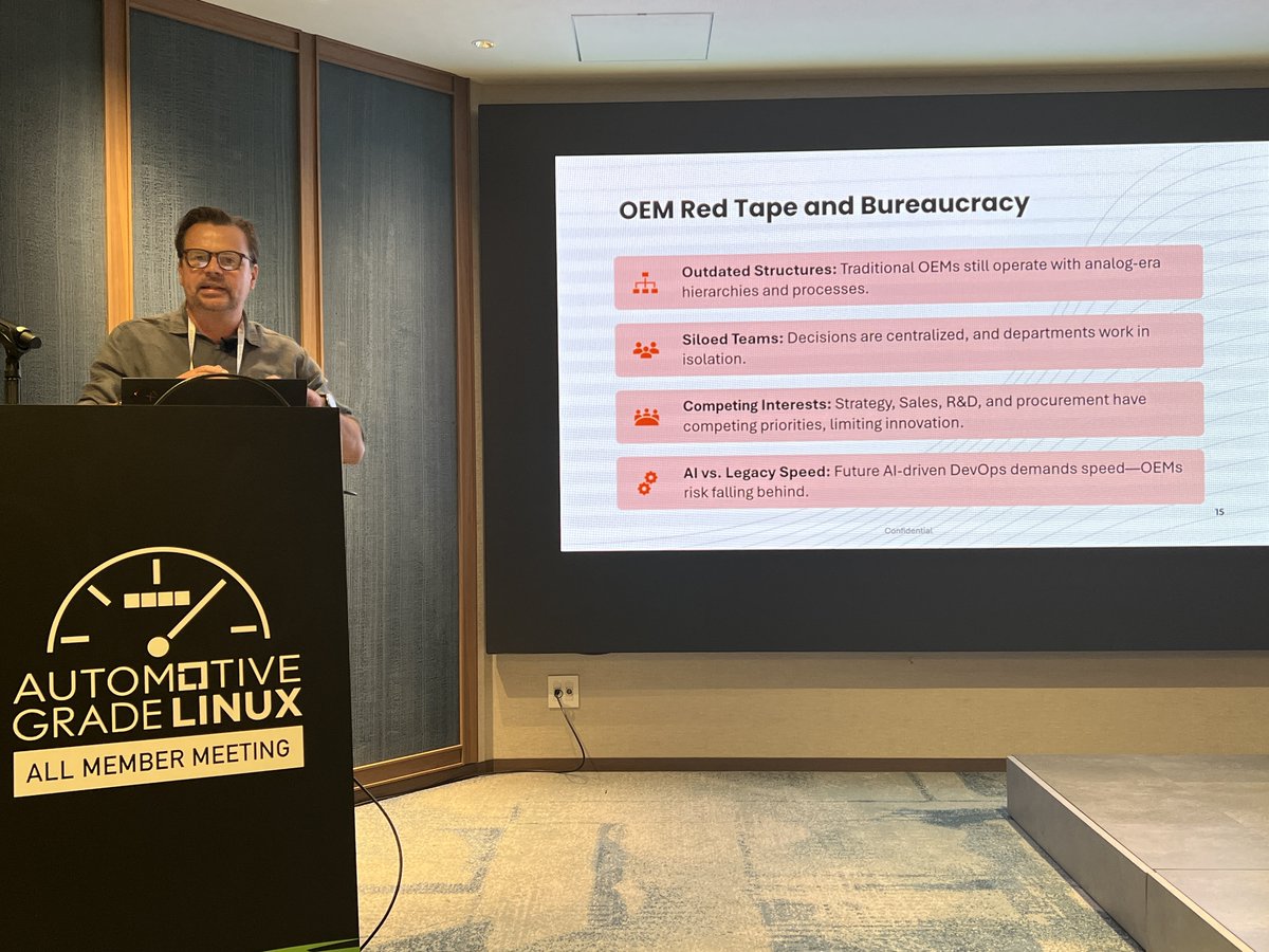 autogradelinux's tweet image. #AutoGradeLinux AMM: Petteri Paasila from @Seafarix, a new AGL member, applies lessons learned from the mobile industry to automotive.
