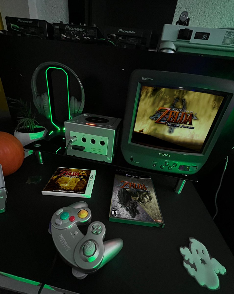 SlLENTPRINCESS's tweet image. this will fix me