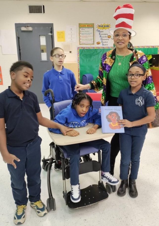 SJBPPSESS's tweet image. Our ESS leaders are getting a jumpstart to National Read Across America Day! Awesome job Mrs. Duhe-Griffin! 💚💛📚#literacymatters @SJBPS118