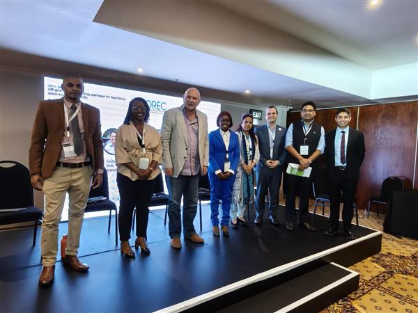 IRENA's tweet photo. 📍Botswana
In a deep dive discussion at #IOREC, experts highlighted how off-grid #renewables drive rural development, job creation, #healthcare services & water access. Panelists agreed that cross-sector collaboration is key to maximising socio-economic benefits of off-grid solutions. See how we can advance the transition whilst safeguarding livelihoods & improving quality of life: https://t.co/7YaLA6HDyP