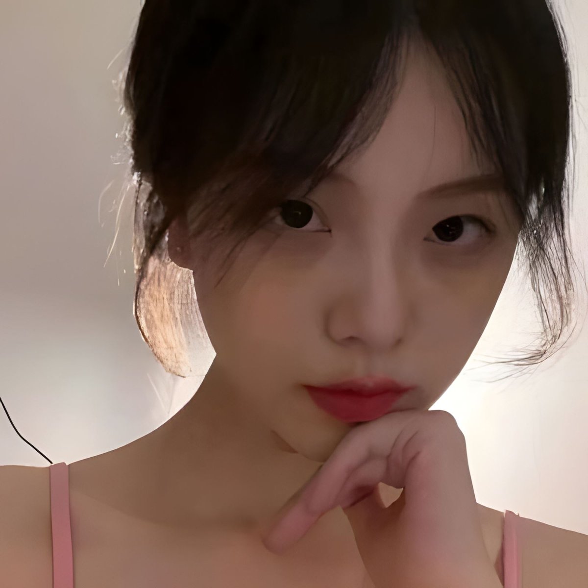 MathieuOM83's tweet image. 人生的一切变化，一切魅力。一切美都是由光明和阴影构成的。