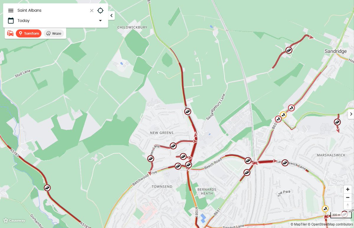 Herts_Highways's tweet photo. DELAYS: #StAlbans #A1081 . LONG DELAY southbound on the A1081 Harpenden Road at the Batchwood Drive junction - traffic is busier than usual. #AvoidTheQ https://t.co/wtpSt8aWfI