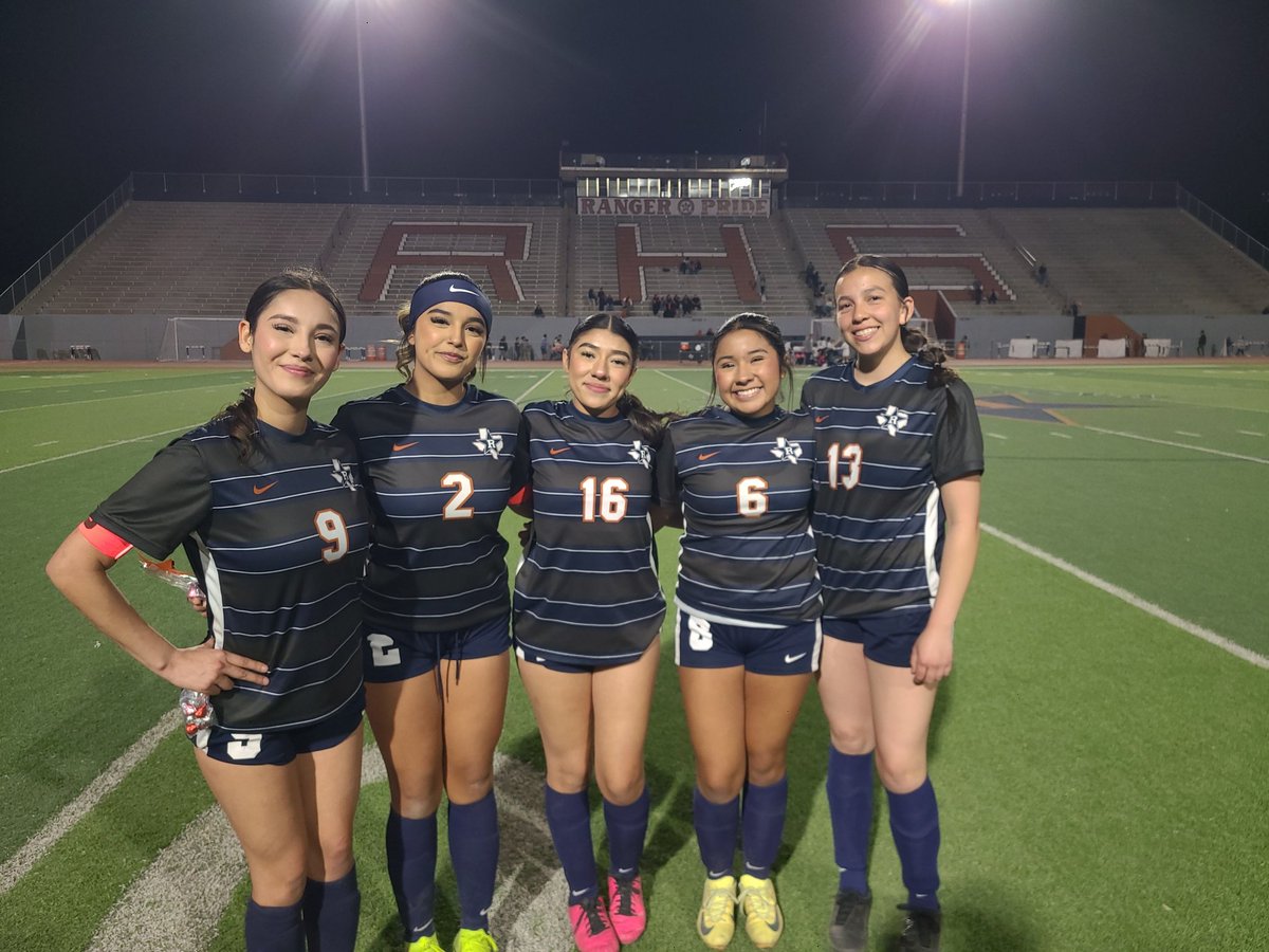 Mario Sanchez (@msanchez14_) on Twitter photo My first graduating class
Thank you seniors for everything you have done for our program, and for setting the standards for the next generation. You will be all missed!
<a href="/NevaehleeTorre1/">Nevaehlee Torres</a> <a href="/yehyrafh/">Yehyra Herrera</a> <a href="/KimCastro0714/">Kim Castro</a> <a href="/Ssaraiii3/">Sarai</a> <a href="/RHS_GSoccer/">Riverside High School Girls Soccer</a>
๐ท <a href="/charlieDLR7/">Mr. dlR / just call me Charlie</a> My first graduating class
Thank you seniors for everything you have done for our program, and for setting the standards for the next generation. You will be all missed!
<a href="/NevaehleeTorre1/">Nevaehlee Torres</a> <a href="/yehyrafh/">Yehyra Herrera</a> <a href="/KimCastro0714/">Kim Castro</a> <a href="/Ssaraiii3/">Sarai</a> <a href="/RHS_GSoccer/">Riverside High School Girls Soccer</a>
๐ท <a href="/charlieDLR7/">Mr. dlR / just call me Charlie</a>