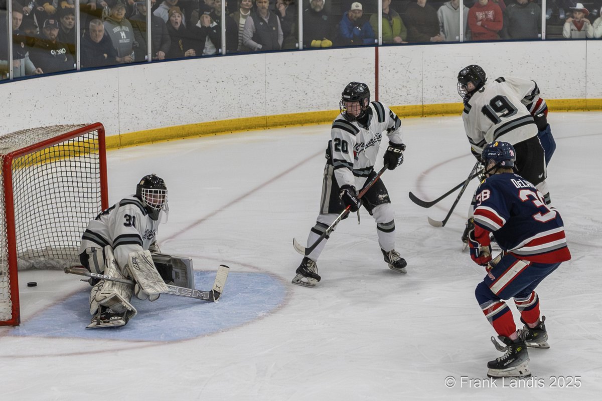 This evening, Orono men's hockey faced the top-ranked team in 2A, Minneapolis for the sectional championship. With Orono's SOG of 35 and Minneapolis's at 23, Orono won 4-3. Orono's next stop is the State Championship competition, which starts at the Xcel Center on March 5.