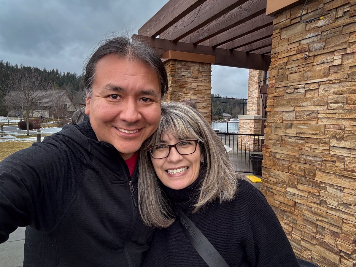 NyTiVe's tweet image. It is always great seeing my sister Deona.  
.
#CoeurdAlene #CdaID #PNW #Spokane #Winter2025 #Sandpoint