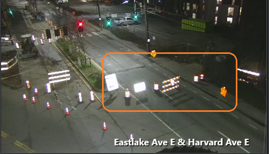 预定的道路工程阻止了哈佛大学E＆E Allison St之间的南行Eastlake Ave