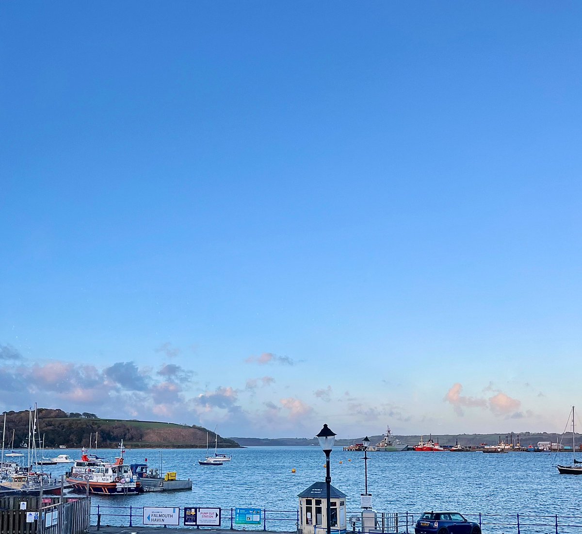 ChurchfieldJE's tweet image. Myttin Da Kernow
This was 5.45pm over #Falmouth harbour yesterday. 
Sooooo good to see clear skies and the promise of a #Cornish spring and summer is on the way 😊