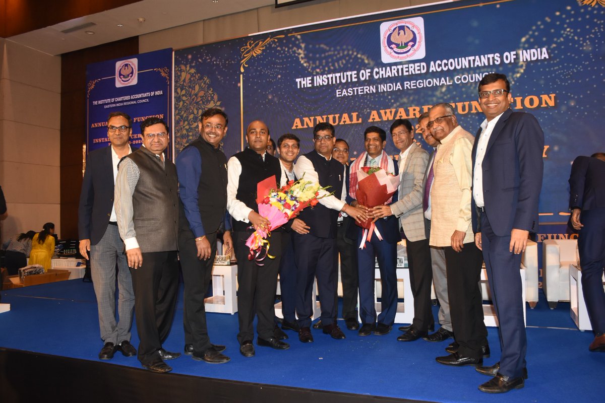 acaekolkata's tweet image. ACAE felicitates new EIRC of ICAI Chairman, CA. Vishnu Kr. Tulsyan &amp;amp; team! Congrats to CA. Mayur Agrawal (VC), CA. Hari Ram Agarwal (Sec.), CA. Aditya Kumar Maheshwari (Treas.), &amp;amp; CA. Bisworanjan Sutar (Member). We pledge our support! 

#ICAI #EIRC #ACAE
