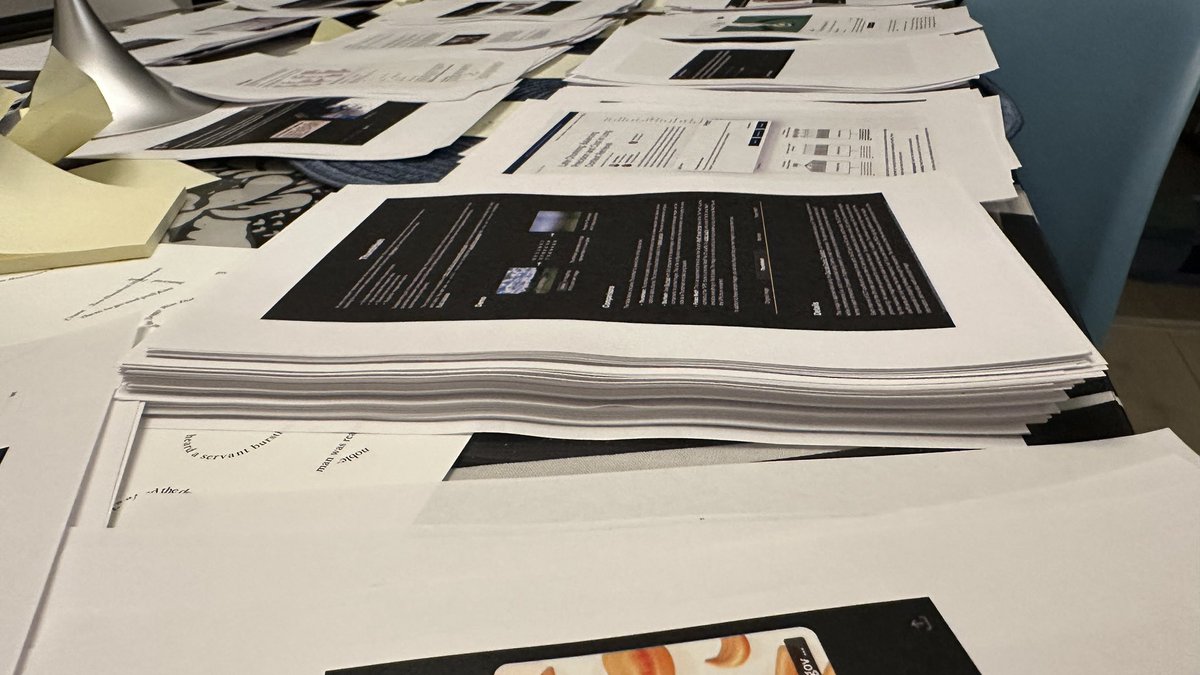 johnmaeda's tweet image. 2025 #DesignInTech Report annual ingestion of ideas from the last 11 months is almost complete. RAG is definitely a human kind of thing …