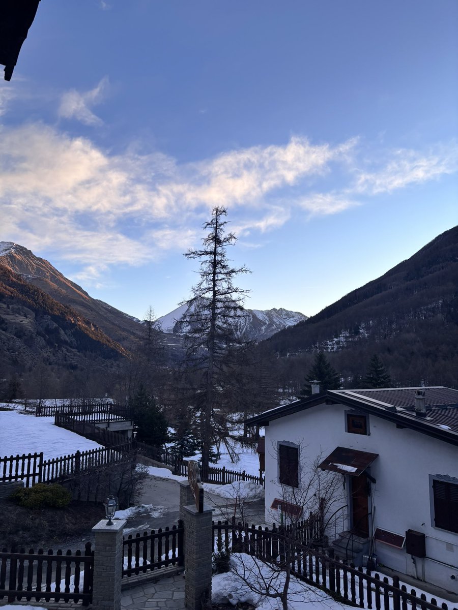 Bore da Diwrnod 4 o 🎿 🥶

Good Morning - Day 4 of ⛷️
