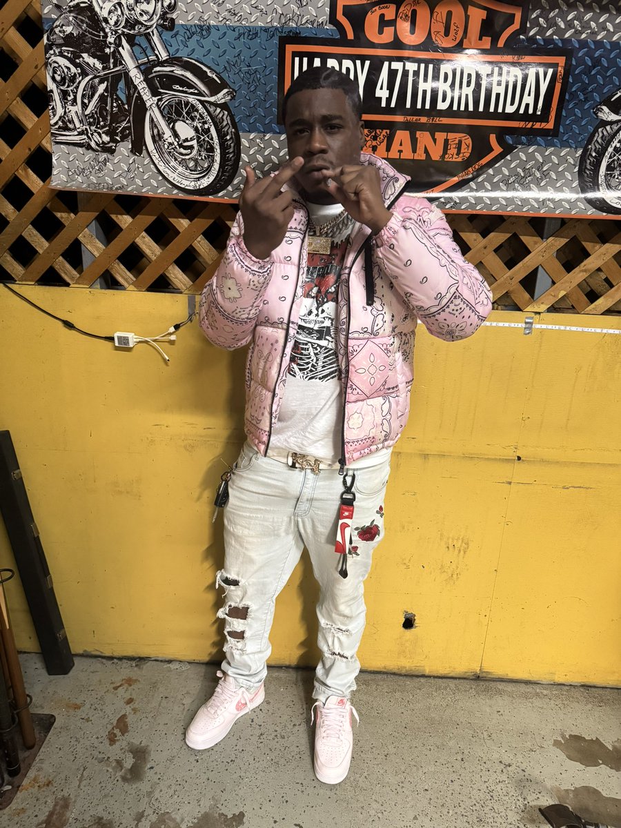 3LegPee's tweet image. Born Lucky, Yall Was Lucky 2 Be Born💸👨🏾‍💻