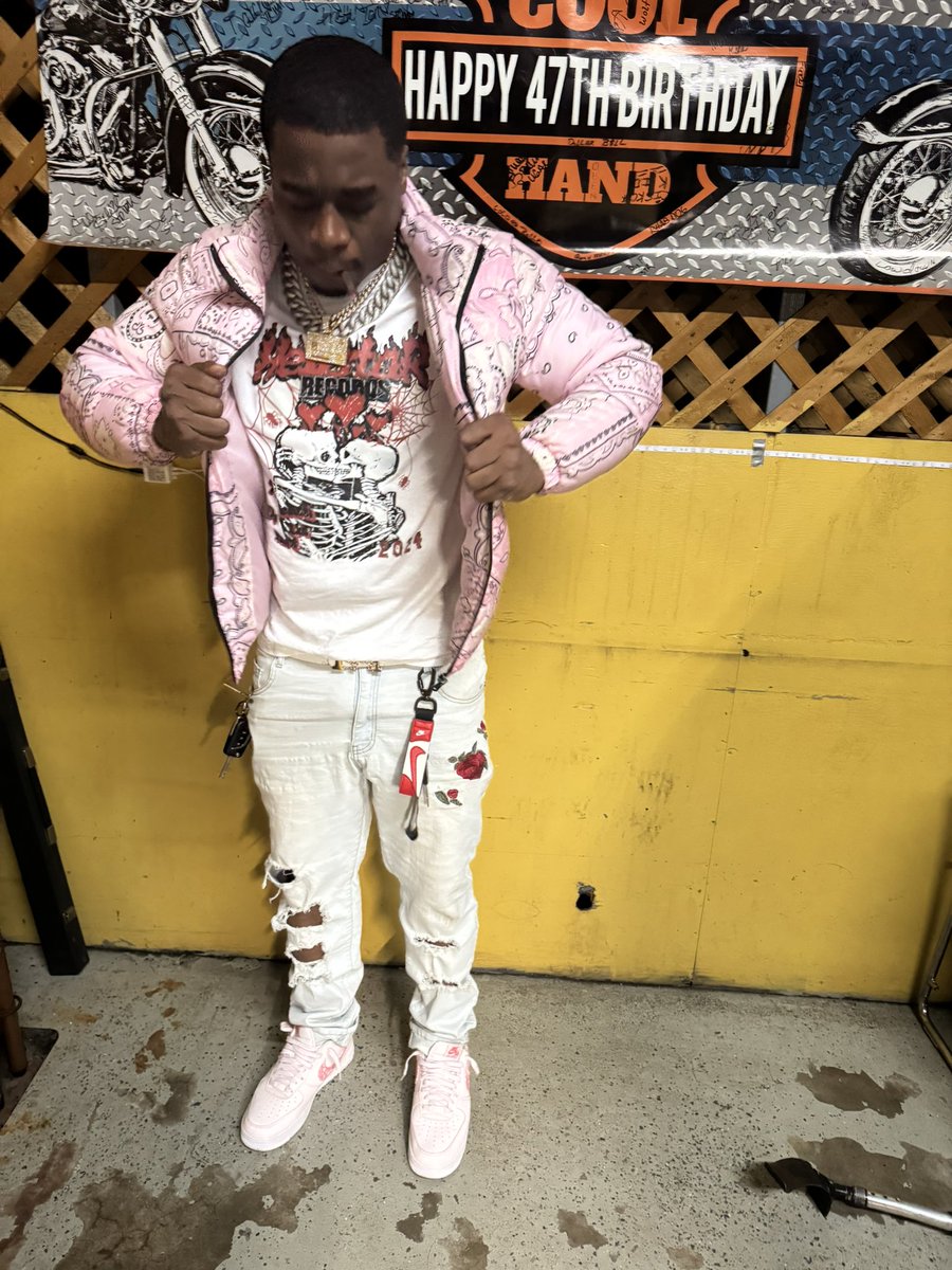 3LegPee's tweet image. Born Lucky, Yall Was Lucky 2 Be Born💸👨🏾‍💻