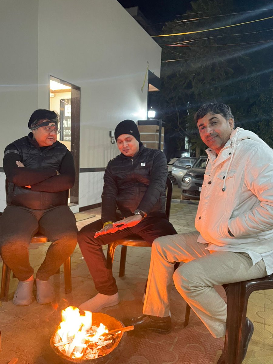 ग्रेटर नोएडा वेस्ट भाजपा के समर्पित, सौम्य,सरल, मृदुभाषी,कर्मठ एवं मेहनती भाई आशुतोष भटनागर <a href="/ashisyour/">Aashutosh Bhatnagar🇮🇳</a> को जन्मदिन की अशेष शुभकामनाएं।।💐💐
महादेव सदैव आप पर अपनी कृपा बनाए रखें।🙏
<a href="/Bjp4GbnagarUP/">BJP Gautam Buddh Nagar</a>
<a href="/BJP4Bisrakh/">BJP Bisrakh Mandal (Greater Noida West)</a> <a href="/dr_maheshsharma/">Dr. Mahesh Sharma</a>
<a href="/tejpalnagarMLA/">Tejpal Nagar</a> 
<a href="/Gajendramavibjp/">Gajendra Mavi BJP</a> 
<a href="/iMukeshBJP/">Mukesh Chauhan BJP ( मोदी का परिवार )</a>