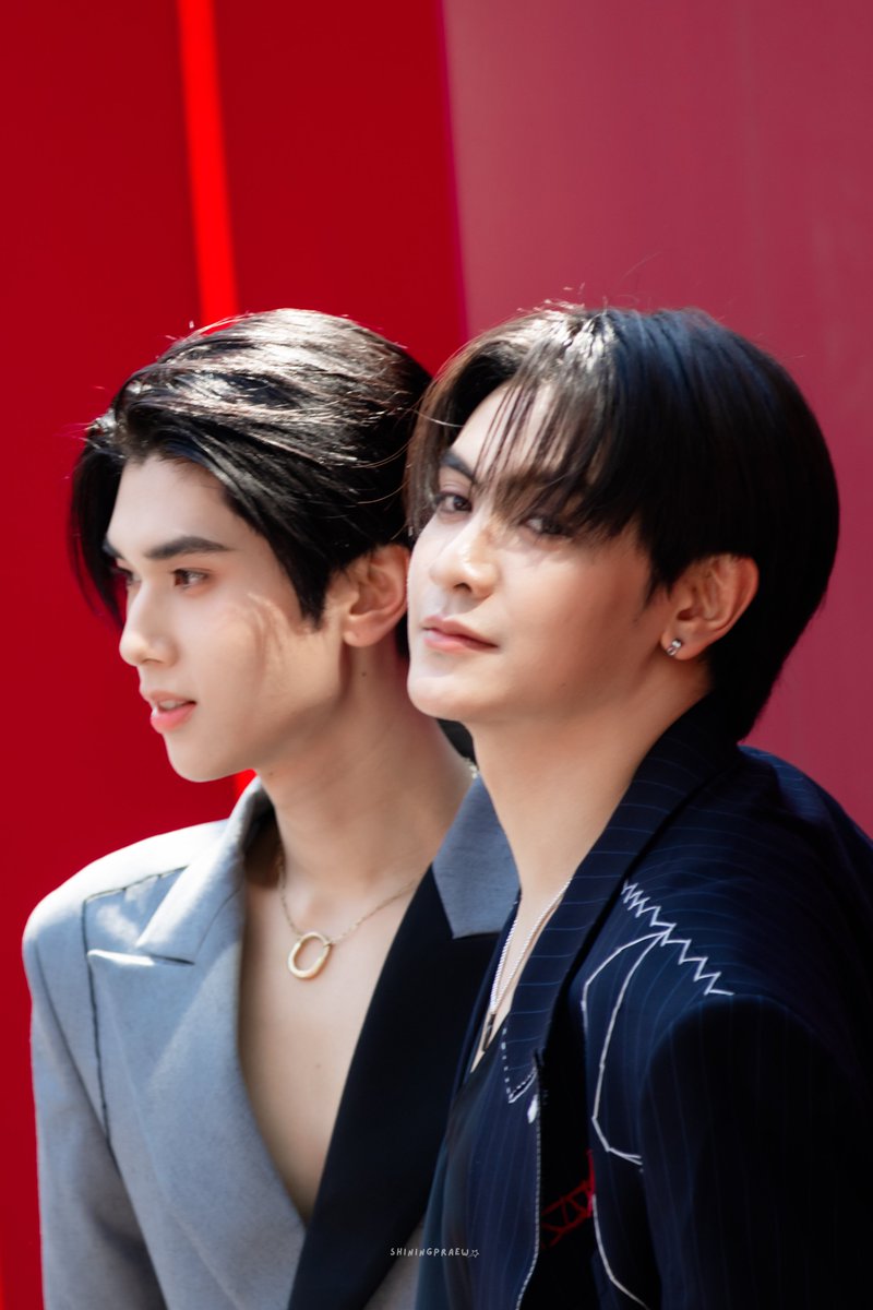 shiningpraew's tweet photo. I’m sorry, he is mine 🫂🤍

VIVOV50 X JOONGDUNK
#vivoV50 #จุงดังถ่ายที่รักอย่างโปร
⌗. @ChenRcj #จุงอาเชน #JoongArchen .⌗
⌗. @dunknatachai #dunknatachai .⌗
ミ* #จุงดัง #JoongDunk *ミ https://t.co/xfIVM6Et4i