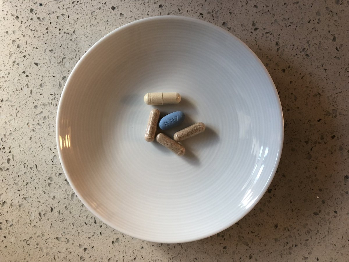 오엠완

엠트리시빈/테노포비르 디소프록실/디오스민/실리엄 허스크