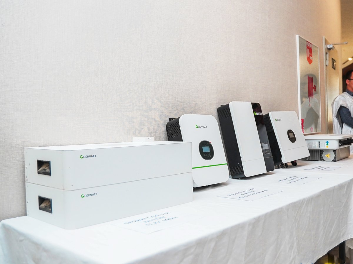 GrowattInverter's tweet image. Growatt showcased #RenewableSolutions at our Mauritania Roadshow. Attendees explored #Hybrid and #OffGridSolar systems, including WIT series inverters and SPF ES PLUS solutions. Thank you all for joining. Subscribe to stay updated on our upcoming events: bit.ly/growattnewslet…