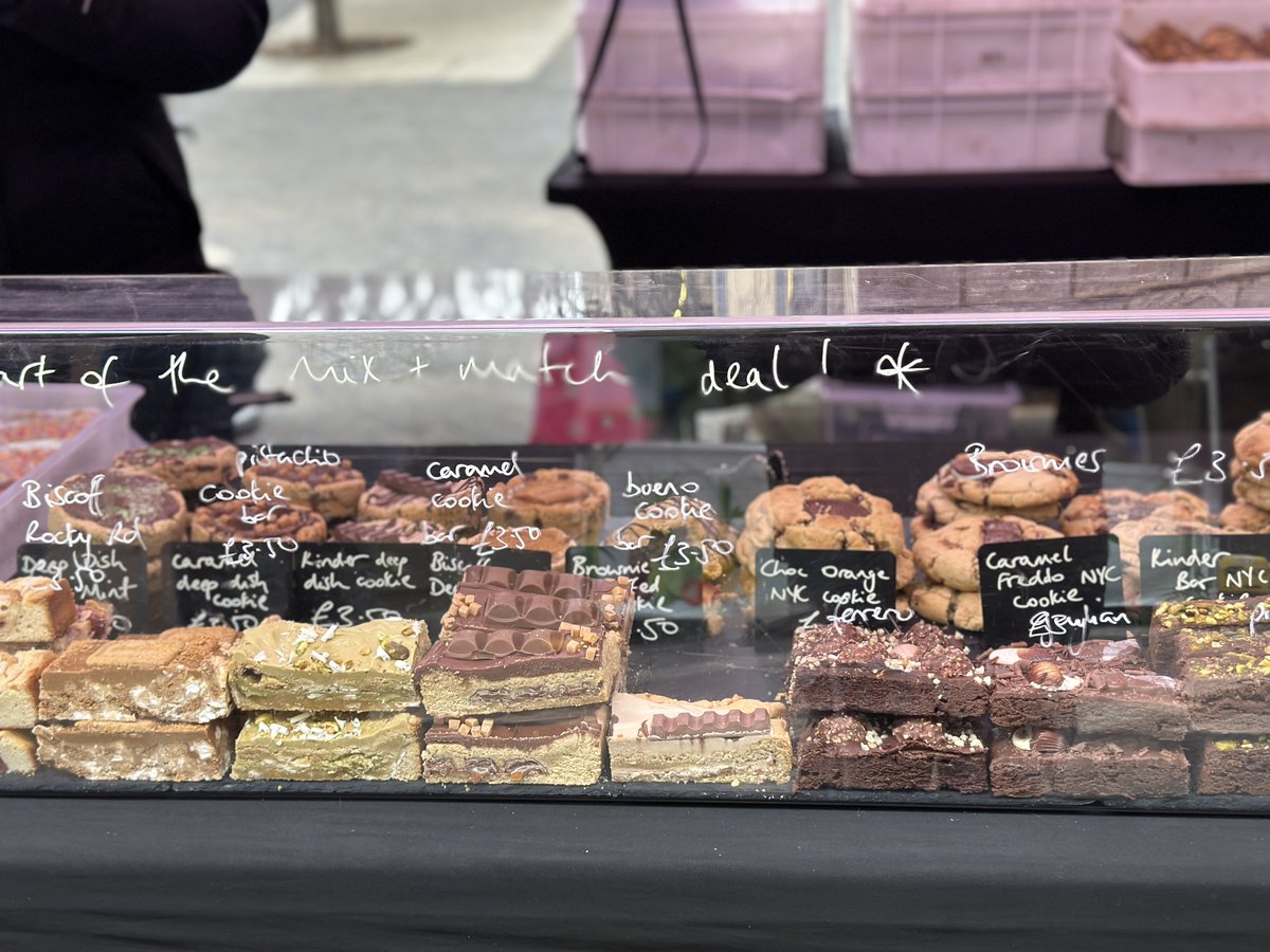 🗓️ Make sure you’ve got Wednesday 5th March in your diary as our Monthly Market returns!

11am to 4pm – check out the amazing street food options, plus other stalls. FREE ENTRY 😋 🛍️

Octopus Energy and ESQ residents get 15% off.

#ESQ #edwardstreetquarter #monthlymarket