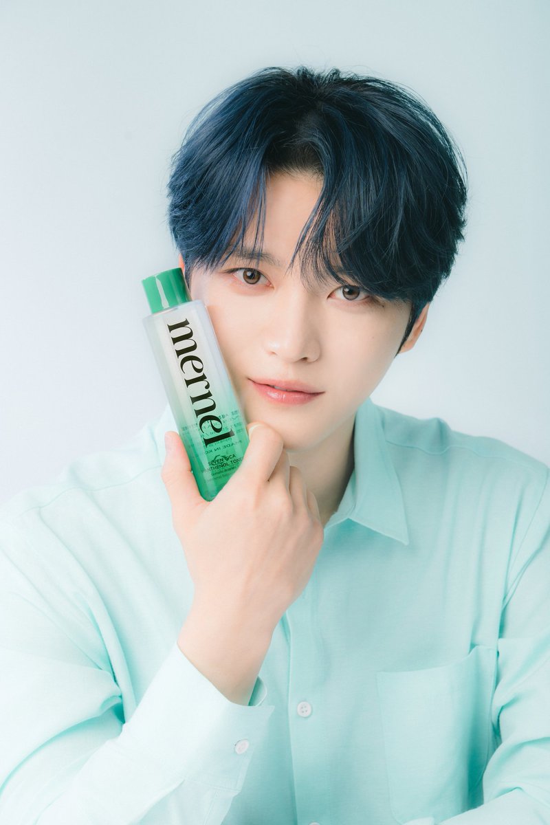 MERNEL_official's tweet image. 🌿 김재중과 함께하는 피부 회복의 비밀! 🌿
너도 김재중처럼
피부를 건강하고 상처없이 깨끗하게 하고 싶다면?
이젠 #메르넬 #세븐시카판테놀 피부를 깨끗하게 정리해볼 차례!
✨ 𝐇𝐨𝐰 𝐝𝐨 𝐈 𝐫𝐞𝐜𝐨𝐯𝐞?
① 시카 성분으로 피부를 부드럽게 진정시켜
② 판테놀로 피부 깊은 곳까지…