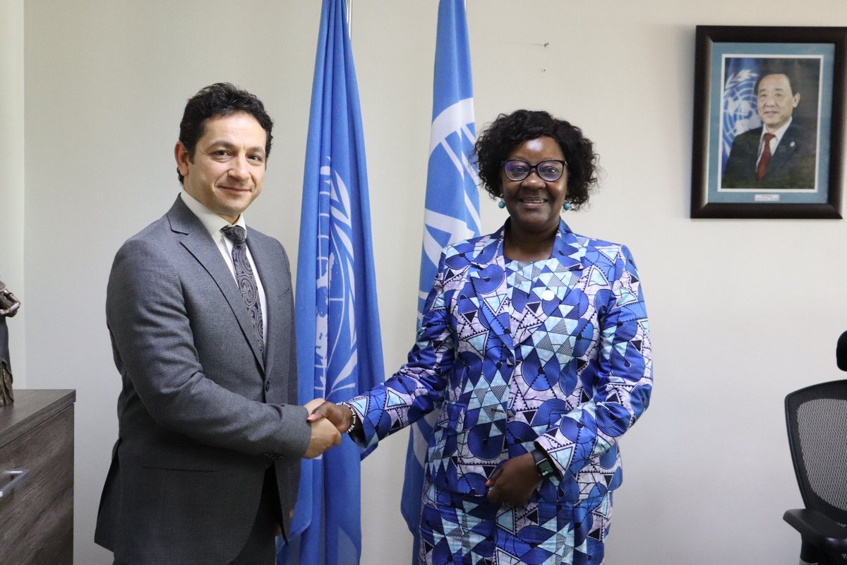 3

I was pleased to host  HE Abdelmalek Tigharghar, Ambassador of Algeria in Botswana, at FAO Office and   discuss potential areas of collaboration to transform agro-food systems in Botswana .