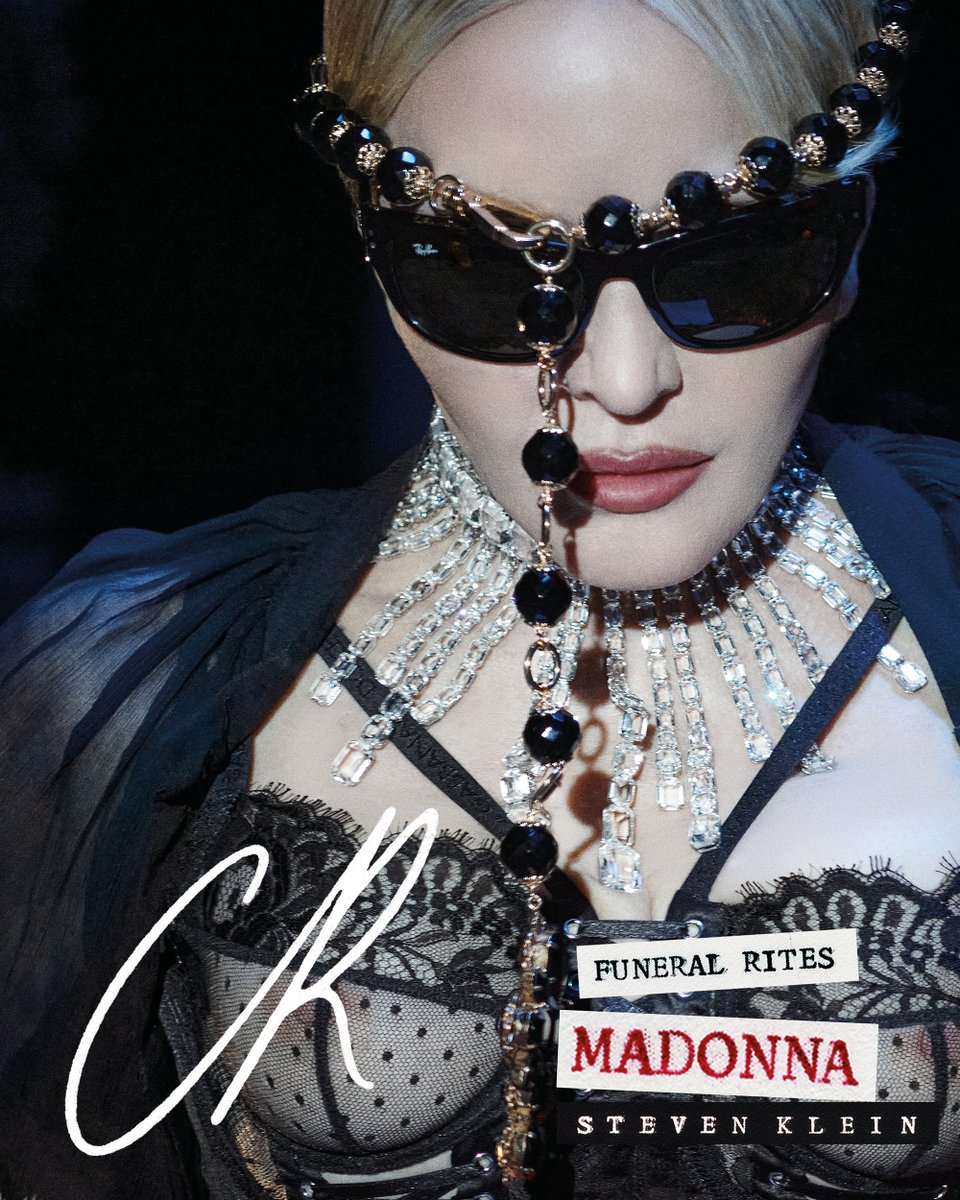 CR FASHION BOOK tweet media