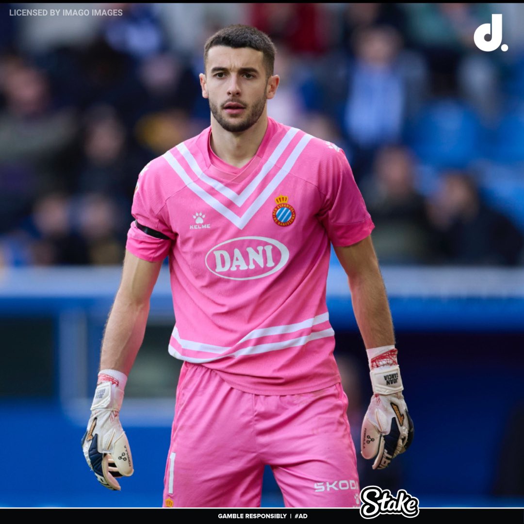 centredevils's tweet photo. 🚨🚨| NEW: Manchester United have entered the race to sign highly-rated Espanyol goalkeeper Joan Garcia. [@SPORT] https://t.co/vy8gNTzP0S