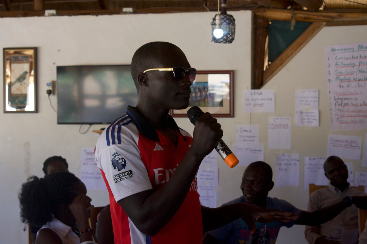 What an amazing Day 2 of #LokBerBedo study: Youth groups from Kitgum shared their rich #Storytelling culture and practiced storytelling for well-being together #ParticipatoryResearch #AcholiCulture #YouthEmpowerment