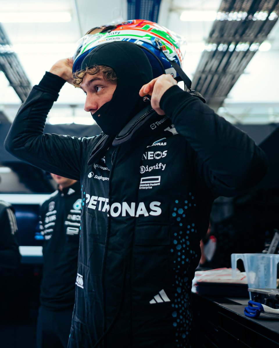 In the car for us during session two? That's Kimi 👋