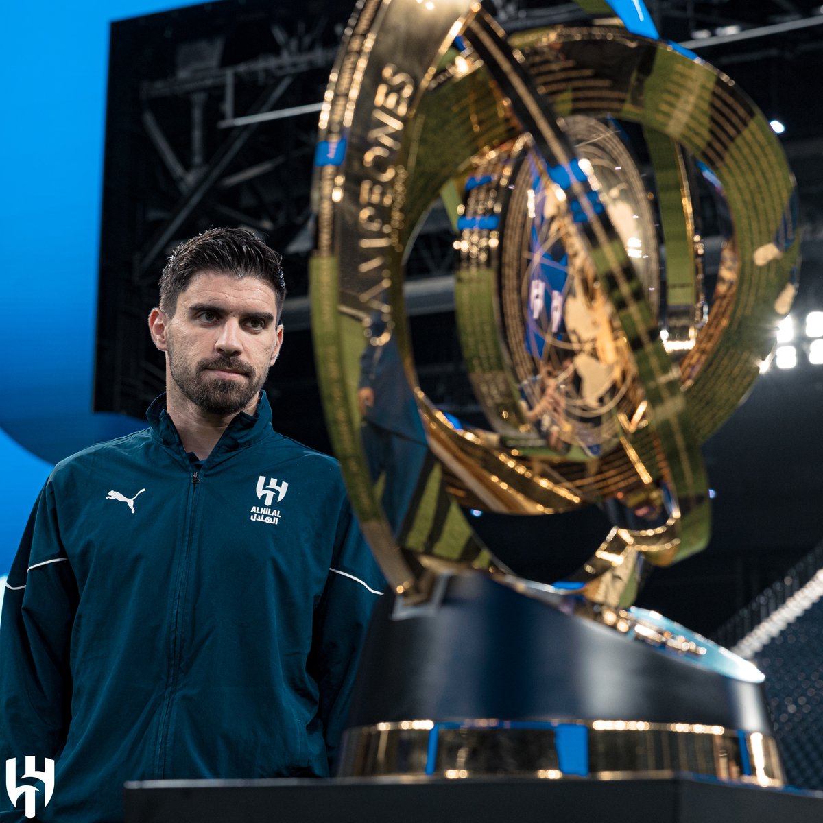 الذهب يزداد بريقًا في سماء #المملكة_أرينا ✨🤩

⁦#TakeItToTheWorld⁩ | ⁦#FCWC