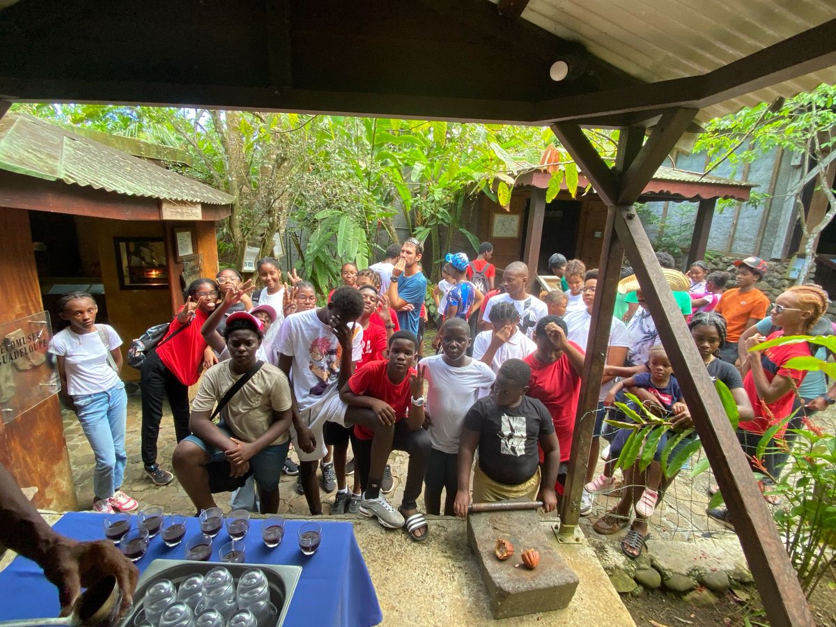 Collège Saint John Perse (@clgsjp) on Twitter photo ☀️Vous passez de bonnes vacances ?☀️
Certains élèves en tout cas ont passé des journées inoubliables grâce au dispositif écoles apprenantes !
Retour en images ..
<a href="/AcGuadeloupe/">Académie de la Guadeloupe</a> ☀️Vous passez de bonnes vacances ?☀️
Certains élèves en tout cas ont passé des journées inoubliables grâce au dispositif écoles apprenantes !
Retour en images ..
<a href="/AcGuadeloupe/">Académie de la Guadeloupe</a>