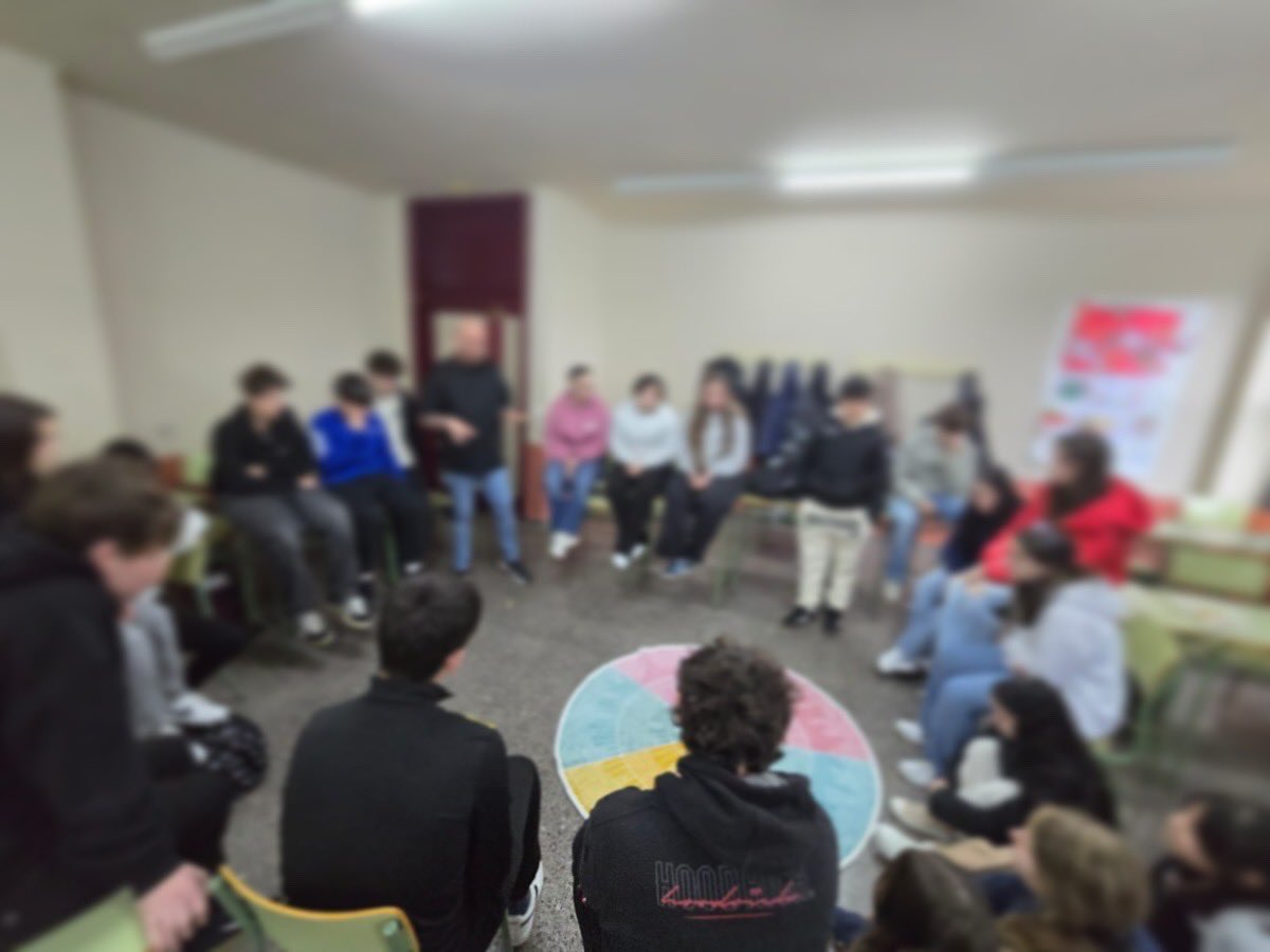 🎤 Y colorín colorado…

Durante todo el mes de febrero, el alumnado de la #ESO del <a href="/IESGalileo/">IES Galileo</a> de #Navia ha participado en las IV Jornadas de #Comunicación “La labia de Navia”.