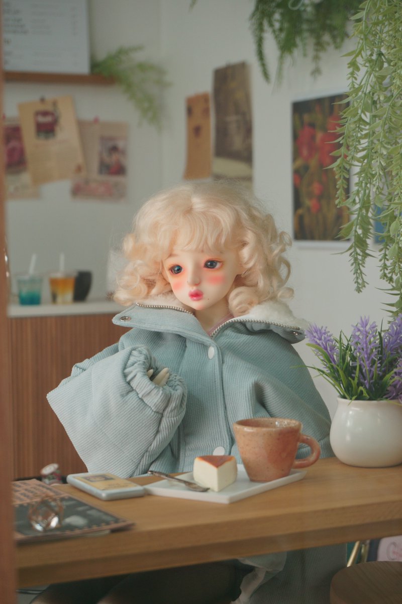 나른한 금요일 오후🍰☕️🪻🌿