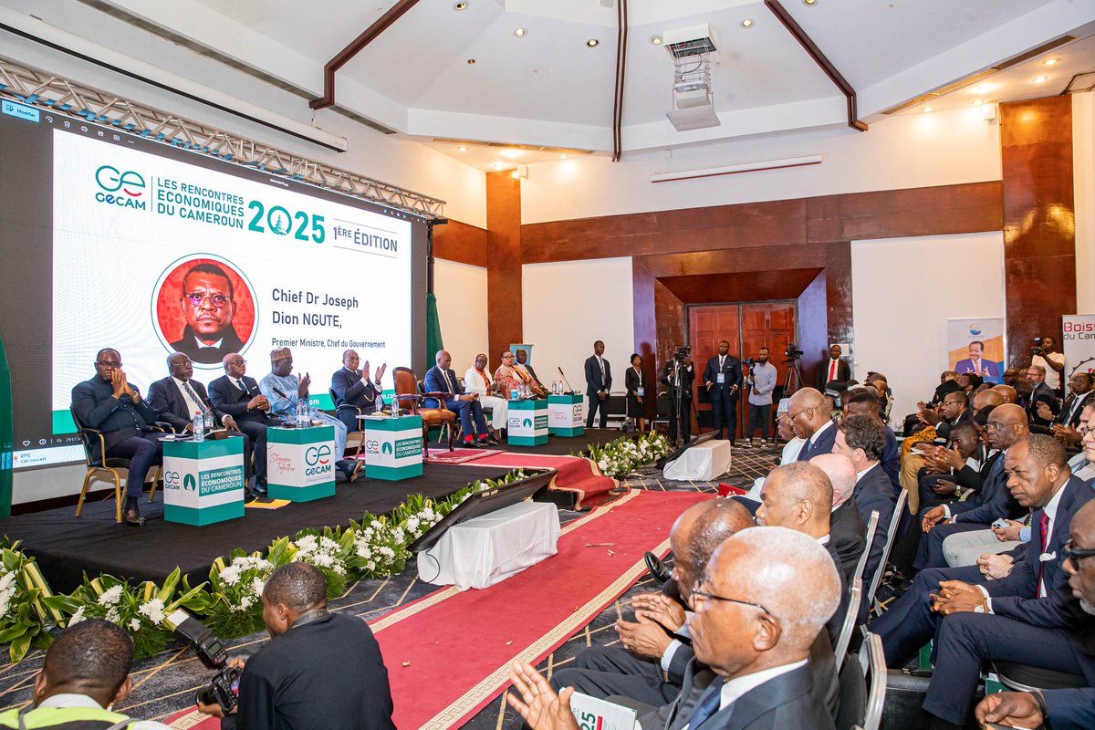 joDionNgute's tweet image. 🇨🇲
*"Aux capitaines d'industries et représentants du #secteur privé, je puis vous assurer qu'apporter des solutions à vos doléances constitue pour les pouvoirs publics un devoir"*⤵️
J'ai présidé ce 26 février 2025, la cérémonie d'ouverture officielle des travaux de la première