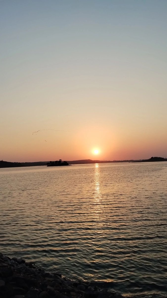 prachi_0011's tweet photo. I love watching sunsettttt🌄🥺 https://t.co/UucICGkFpm