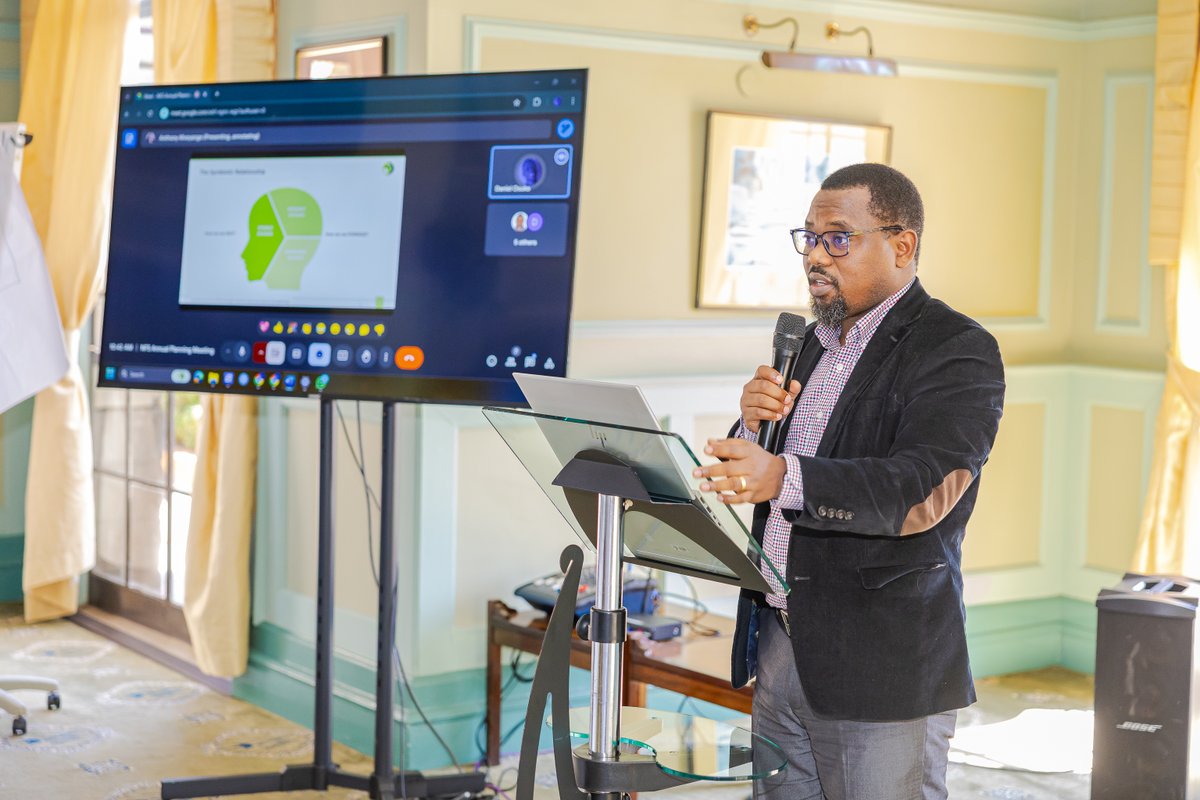 Zero_Hunger_Ke's tweet image. We are in a workshop, strategizing on how to drive better nutrition &amp;amp; healthier food systems in Africa!

Our focus:
 Maternal, Child &amp;amp; Adolescent Nutrition
 Nutritional Epidemiology
 Food Systems Transformation through a human rights- 
 based approach.

@aphrc 
#IamAPHRC