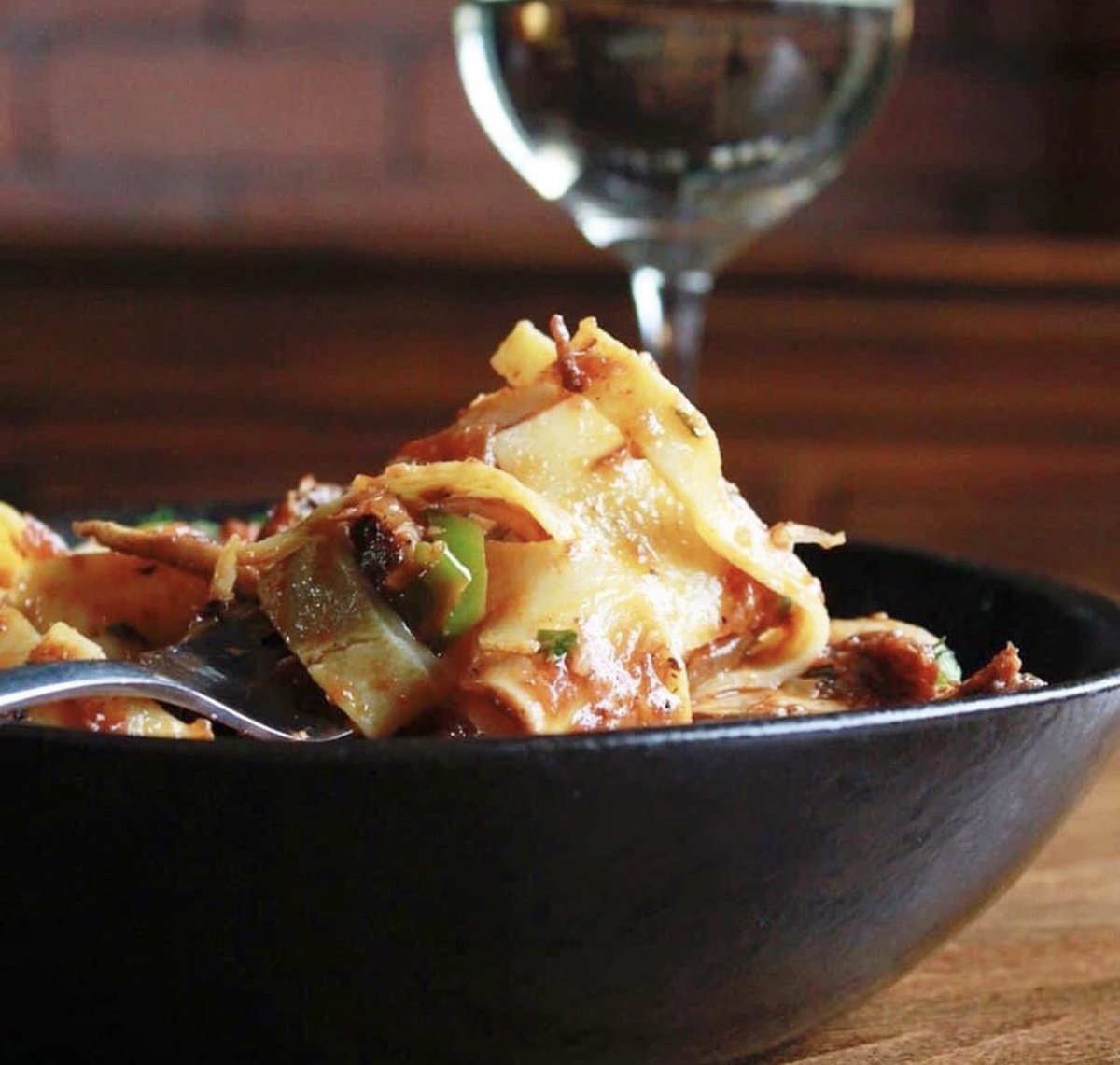 🍝✨ Weekend plans? Make them delizioso! 🇮🇹🍷 Book your table now with us! 🍕🥂

porrocardiff.com