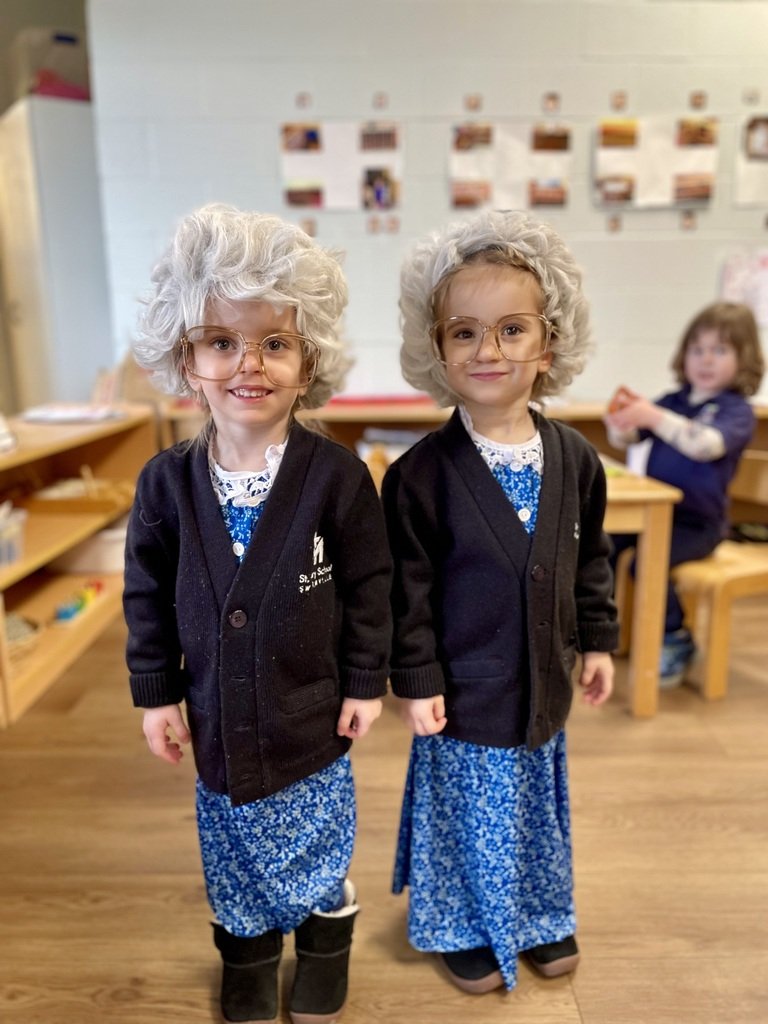 SMSSwormville's tweet image. We had so much fun yesterday on the 100th Day of School, that we couldn't fit it all into one post! Enjoy more photos in our Facebook album here: tinyurl.com/wz7ebve9
#100days #100thdayofschool