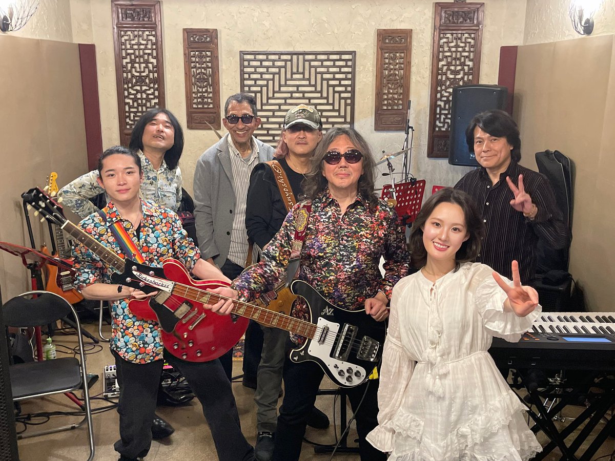 昨日は全体リハーサルでした。
薫さんのドラムは以前と変わらずパワフルで
エモーショナル当日が楽しみで仕方がありません。
残席僅かです✨✨

風祭 東 〜愛と平和の種蒔きライブ 2025〜
スペシャルゲスト　伊藤薫
お問い合わせ ・チケット申し込み
azumakazamatsuri@gmail.com