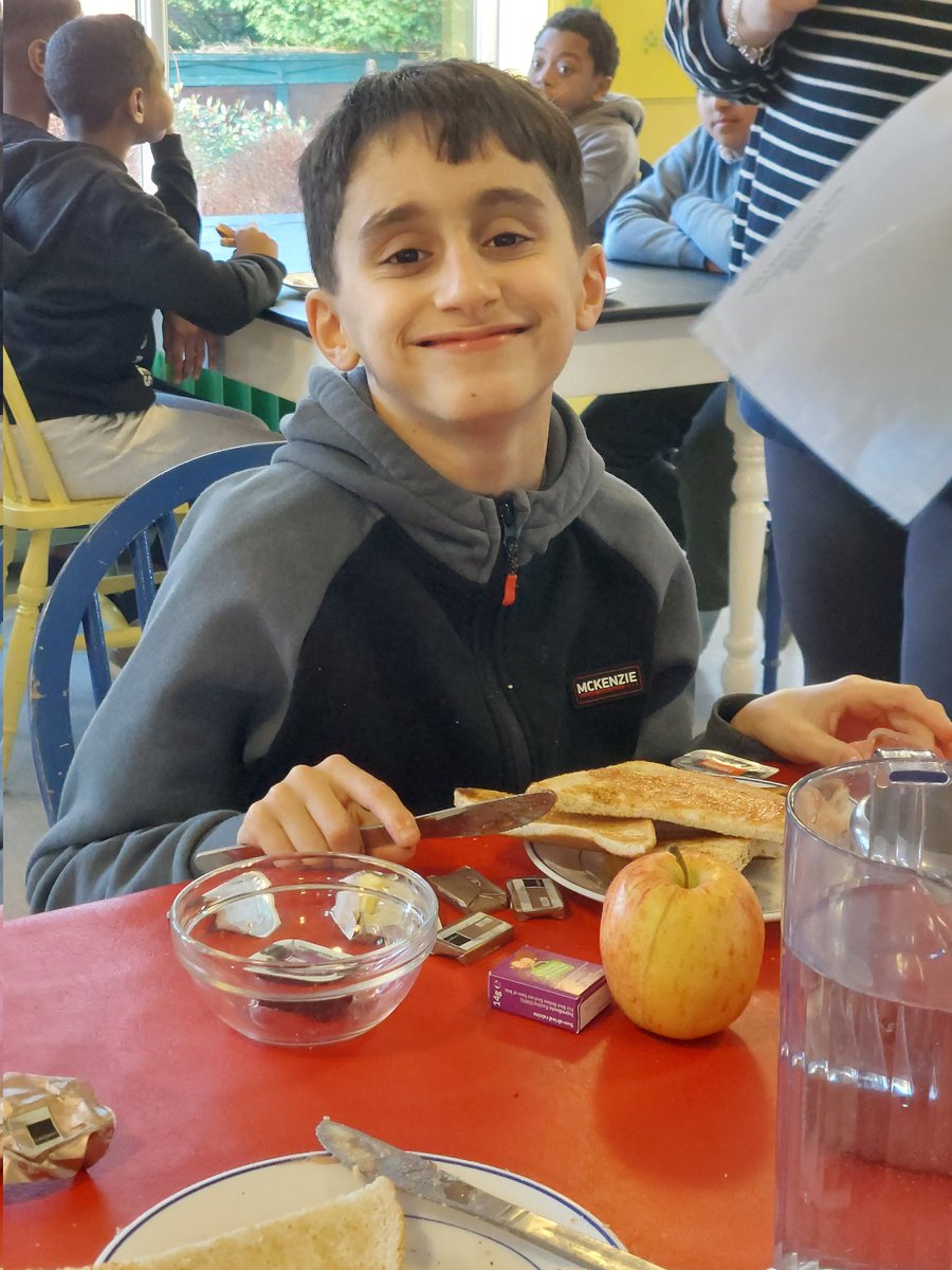 BrookfieldsPri1's tweet photo. Smiles all around at breakfast this morning as our Year 6 children get ready for a busy day full of action-packed activities - we are super excited! #teambrookfields #WeAreCreate #residential https://t.co/lfz7Sye8FX