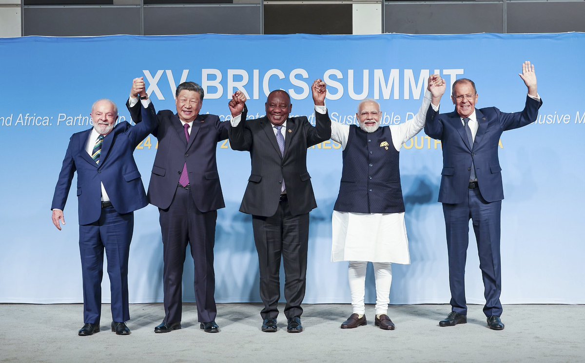 BRICSinfo's tweet photo. JUST IN: 🇧🇷🇺🇸 Brazil's President Lula da Silva says BRICS is committed to ending US Dollar dominance no matter what.

"US President Donald Trump's threats of tariffs won't stop the group's determination to seek alternative platforms for payments between member countries." https://t.co/AGRuRQnKKN