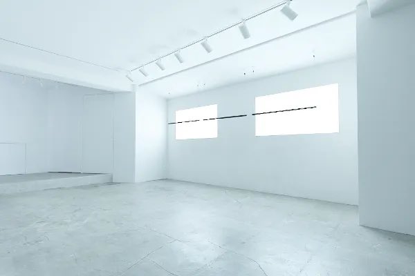 unstabletablehu's tweet image. 【展示会をします!】
学生時代の最後のあがきとして、来月3/22,23の土日に表参道で僕の楽曲と映像以外の美術を融合する“実験的”展示会
「ミュージック非ビデオ展」を開催いたします!
詳細は後日お知らせいたします!
どなたでも来てくださると大変嬉しいです!
#ミュージック非ビデオ展
#展示会